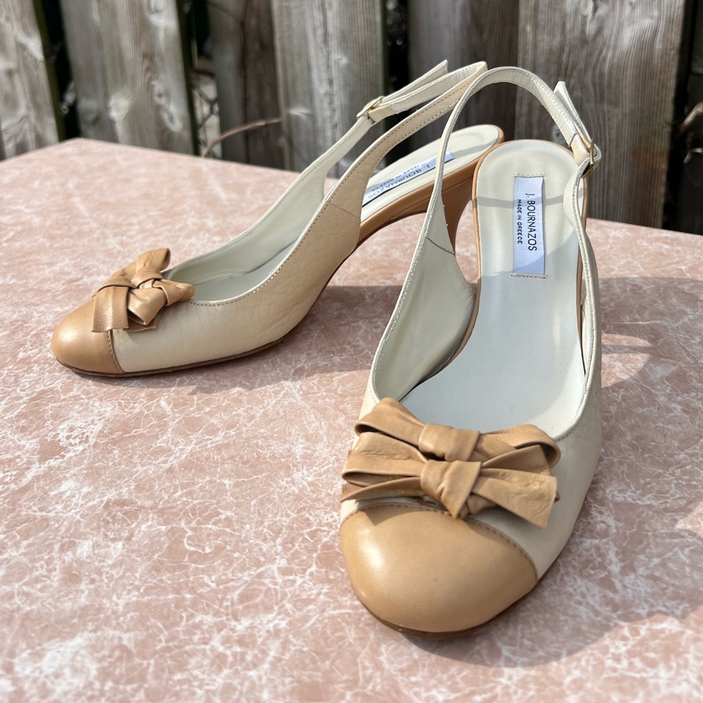 Bow detail cap toed sling back heel
